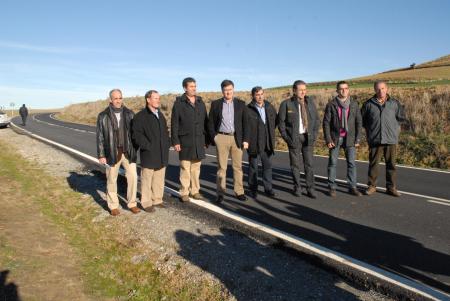 Imagen El Presidente de la Diputación visita la Carretera de Hontarares de Eresma a Los Huertos