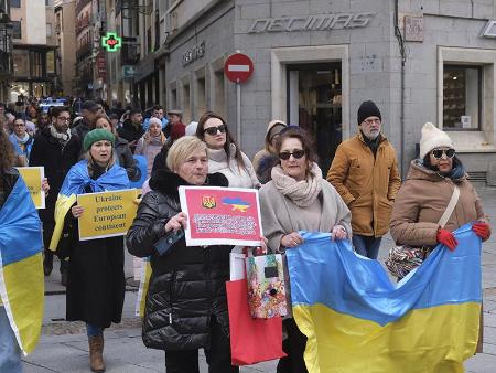 Imagen En el segundo aniversario de la invasión de Rusia a Ucrania, la Diputación comparte su solidaridad y recuerdo a las víctimas con la comunidad ucraniana de Segovia
