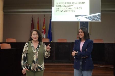 Imagen La Escuela de Gestión y Buen Gobierno, con la directora de Comunicación de la Diputación, pone el foco en la forma de comunicar de los ayuntamientos